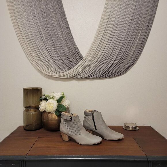 Aquatalia Fianna Perforated Ankle Boot Sz 10 - Picture 3 of 6